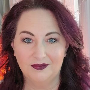 Meet your Posher, Eleanna